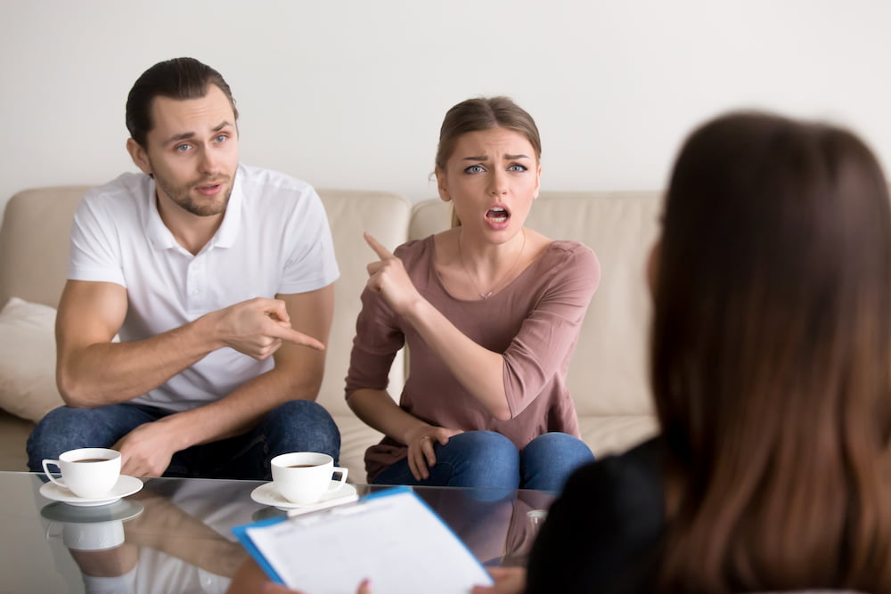 Prebacivanje krivice u vezi